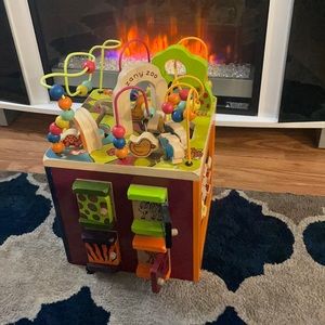 B. toys Wooden Activity Cube - Zany Zoo